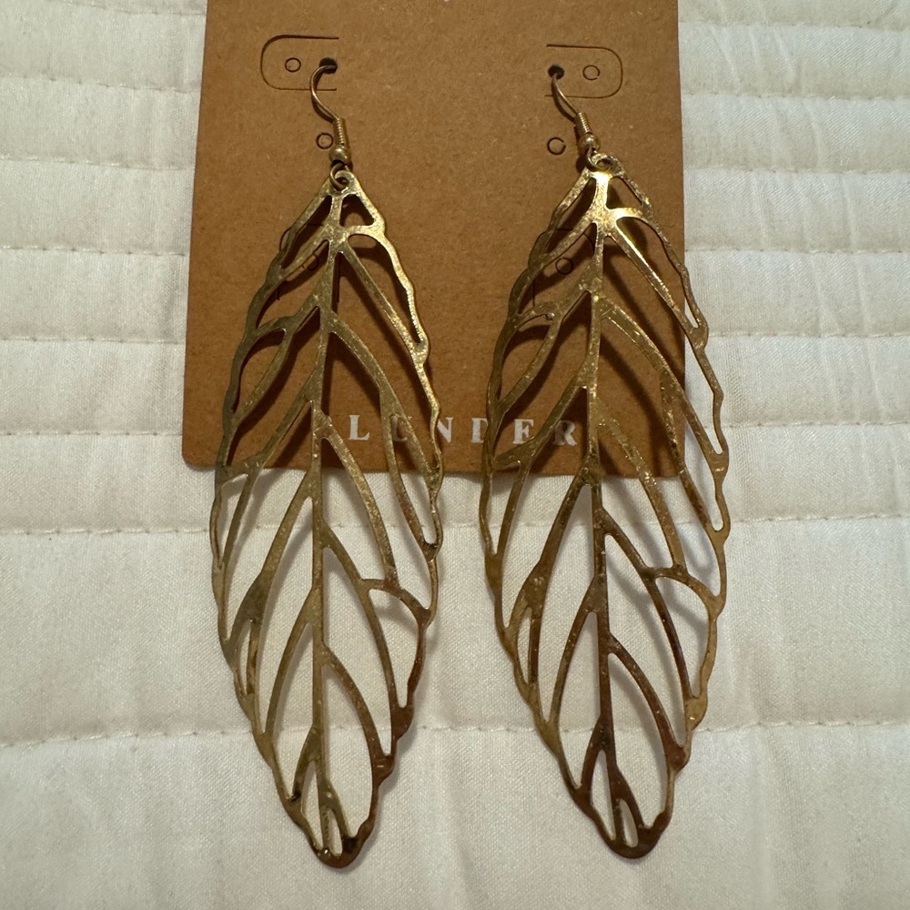 New Gold tone Plunder leaf earrings.